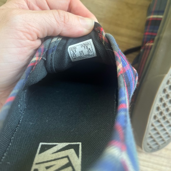 Plaid vans size 7 - Picture 5 of 5